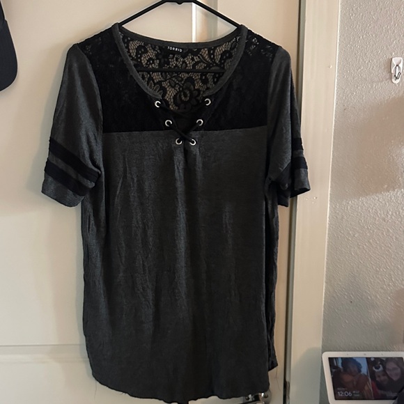 torrid Tops - Torrid Charcoal Lace-Up Tee with Black Lace